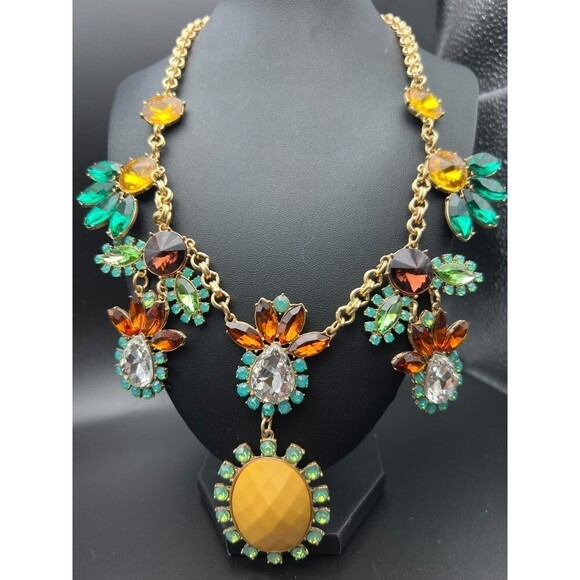 Colorful Statement Necklace - Picture 7 of 7